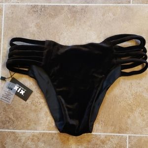 New Creatures of XIX Pole Bottoms